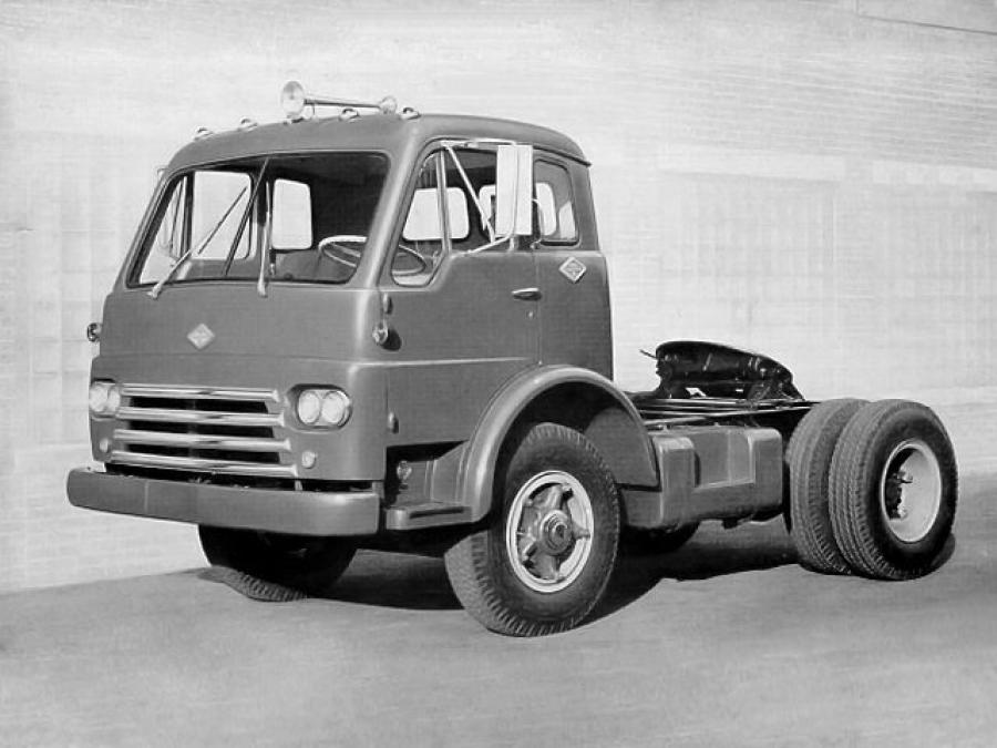  Diamond T Tiltcab 734CG 1954 года  (фото 1 из 1)